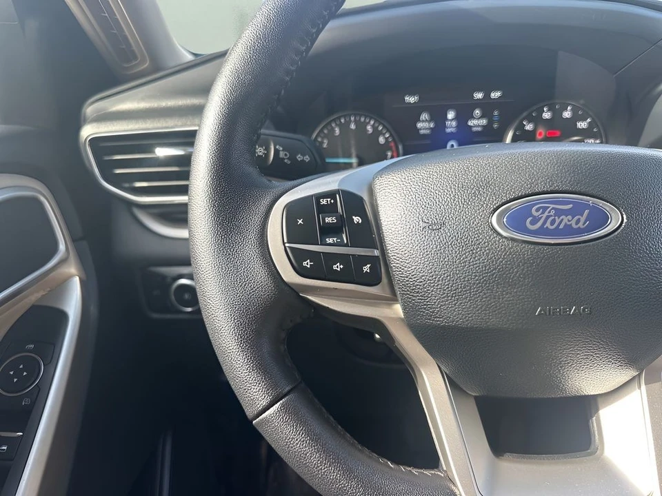 2024 Ford Explorer 6th Gen - Image 15 of 21