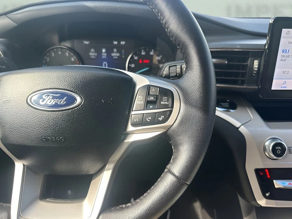 2024 Ford Explorer 6th Gen - Image 16 of 21