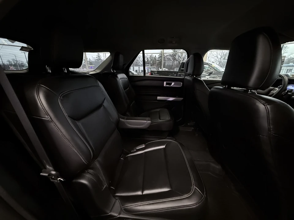2024 Ford Explorer 6th Gen - Image 30 of 31
