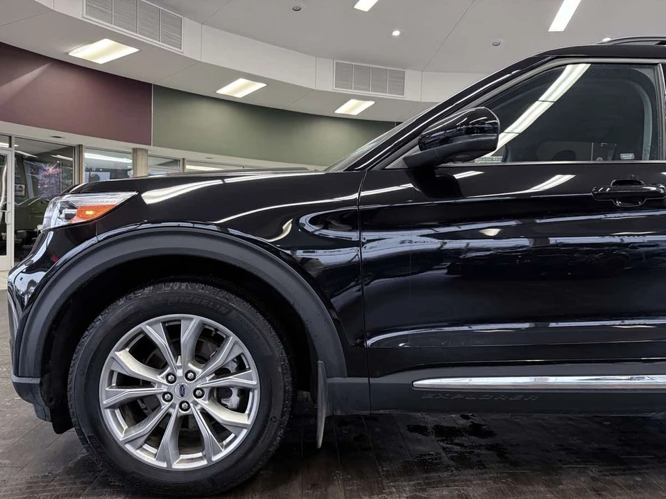2024 Ford Explorer 6th Gen - Image 19 of 21
