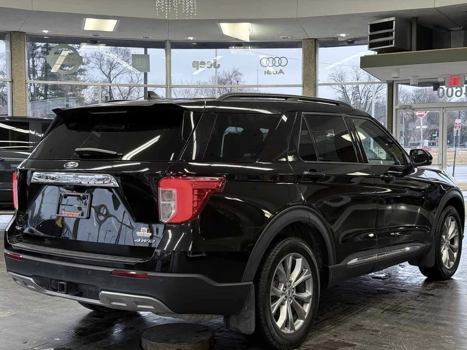 2024 Ford Explorer 6th Gen - Image 9 of 21