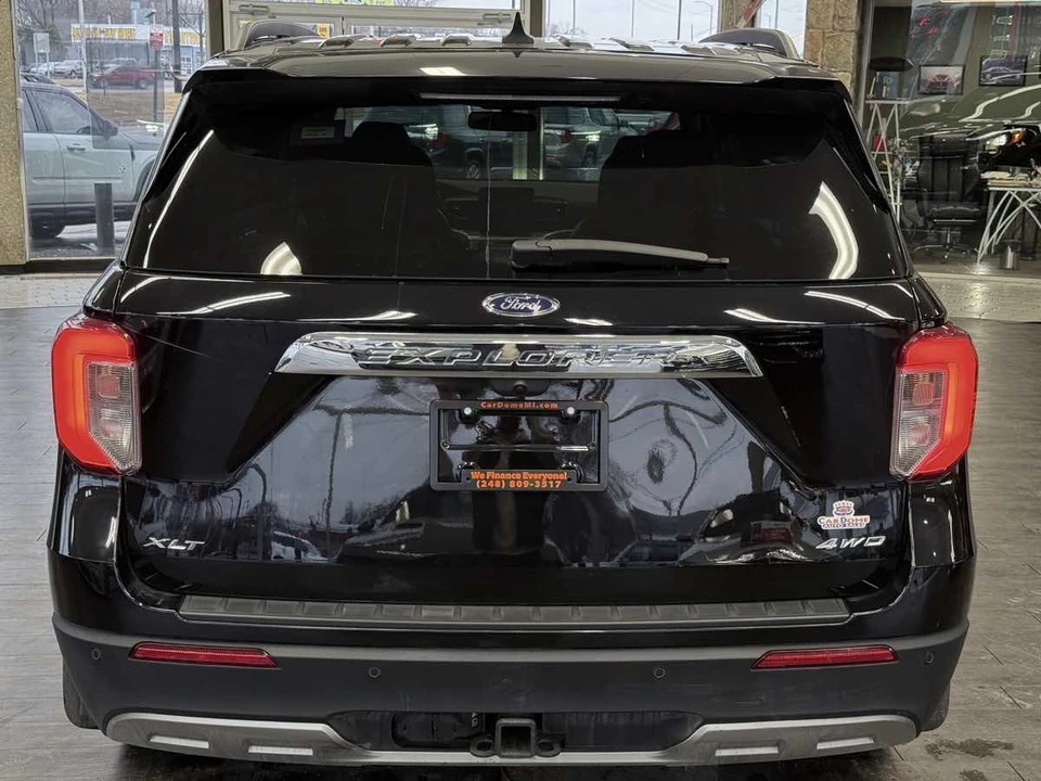 2024 Ford Explorer 6th Gen - Image 12 of 21