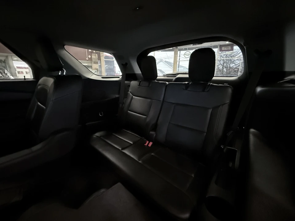 2024 Ford Explorer 6th Gen - Image 27 of 31