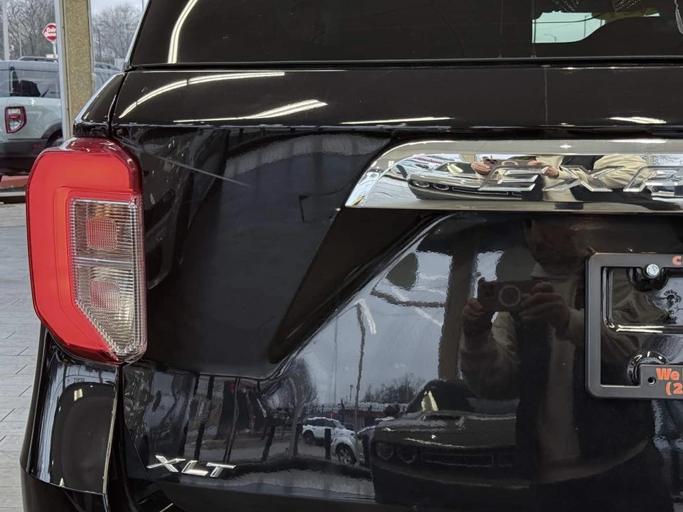 2024 Ford Explorer 6th Gen - Image 16 of 21