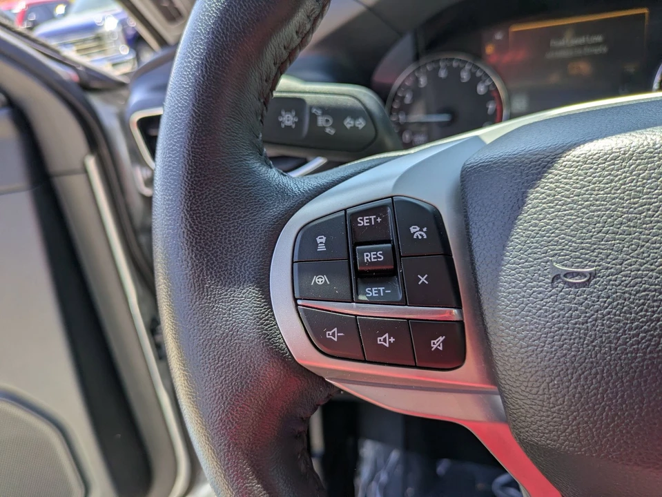 2024 Ford Explorer 6th Gen - Image 18 of 21