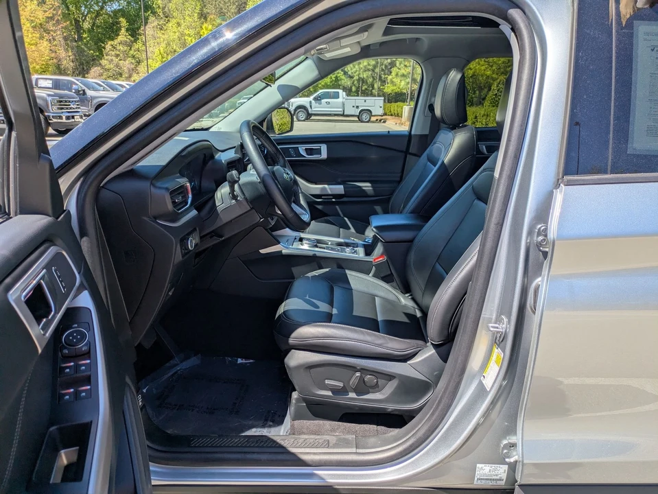 2024 Ford Explorer 6th Gen - Image 12 of 21