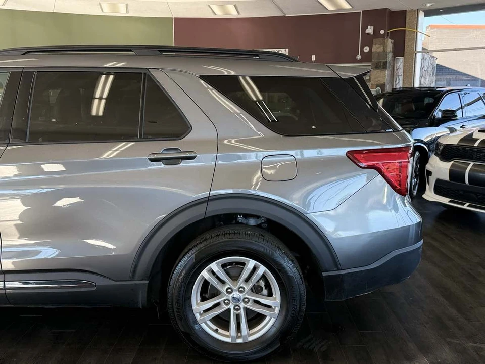 2024 Ford Explorer 6th Gen - Image 9 of 31
