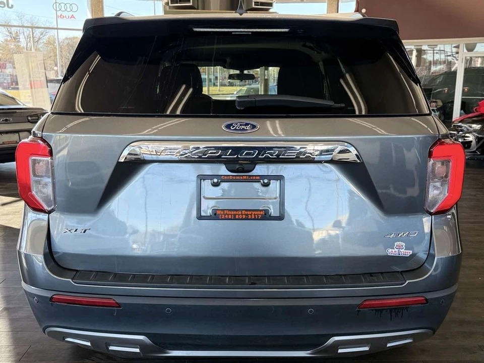 2024 Ford Explorer 6th Gen - Image 12 of 31