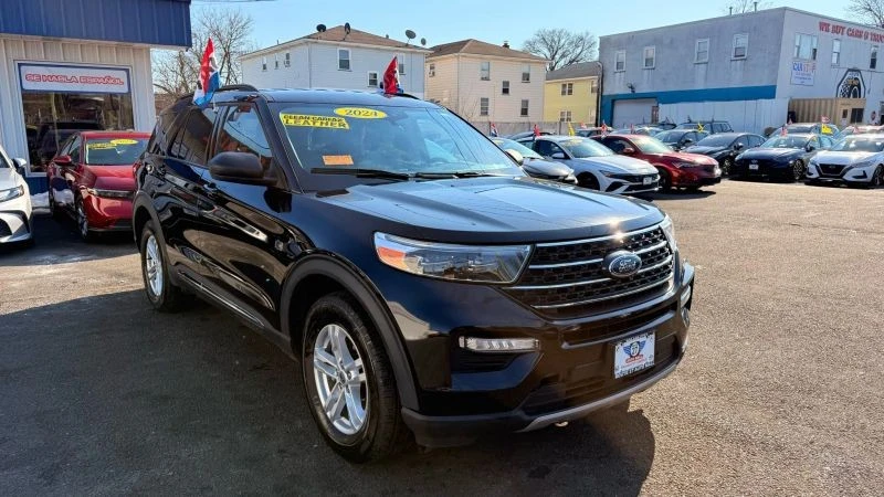 2024 Ford Explorer 6th Gen - Image 2 of 12