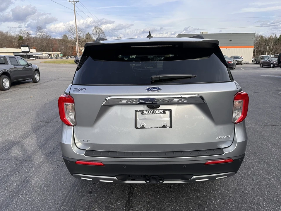 2024 Ford Explorer 6th Gen - Image 7 of 12