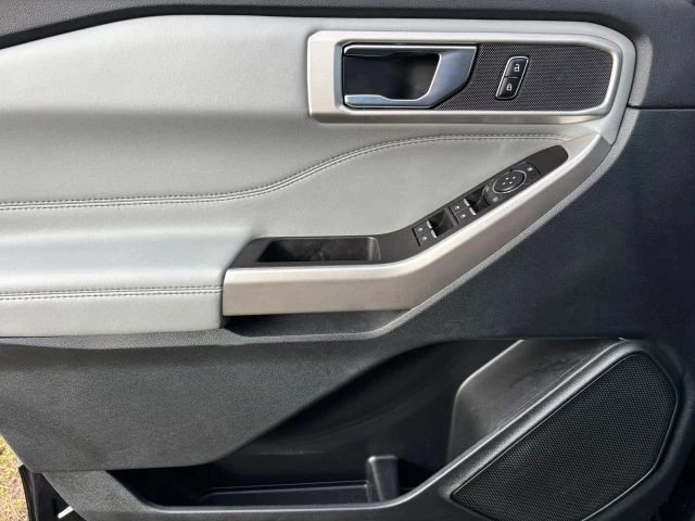 2024 Ford Explorer 6th Gen - Image 19 of 21