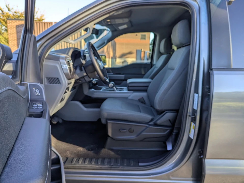2024 Ford F-150 Lightning 14th Gen - Image 13 of 21
