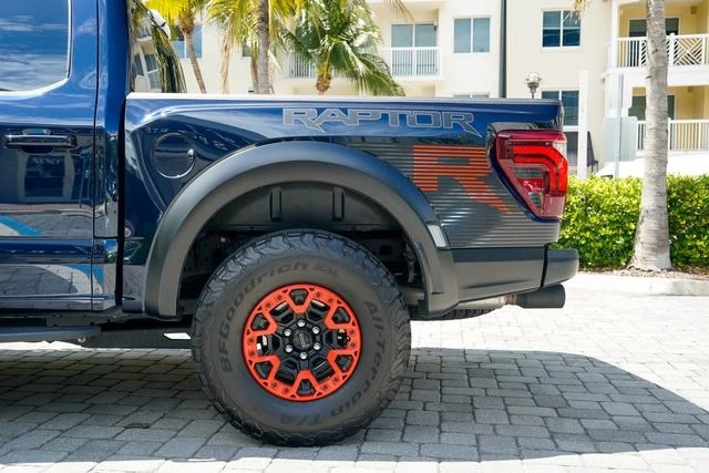 2024 Ford F-150 Raptor 14th Gen - Image 15 of 31