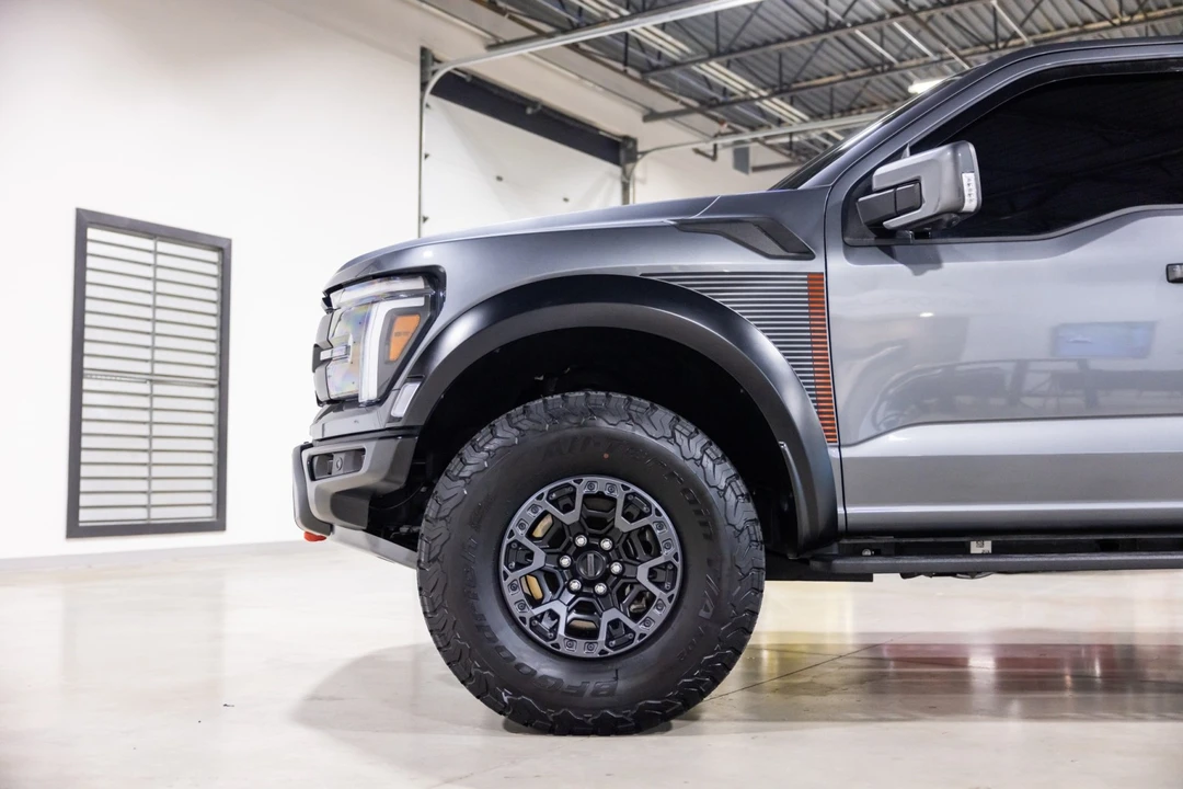 2024 Ford F-150 Raptor 14th Gen - Image 18 of 31