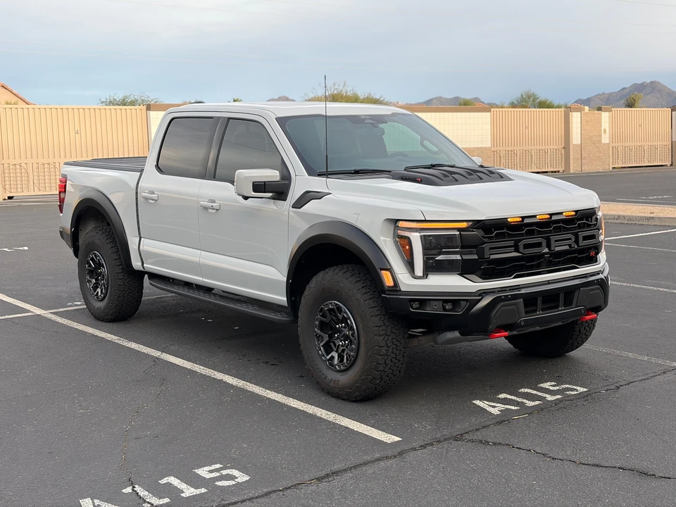 2024 Ford F-150 Raptor 14th Gen - Image 14 of 31