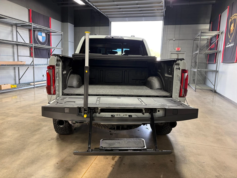 2024 Ford F-150 Raptor 14th Gen - Image 11 of 31