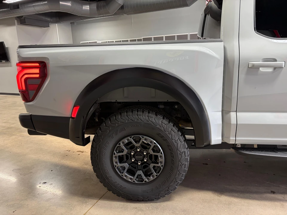 2024 Ford F-150 Raptor 14th Gen - Image 29 of 31