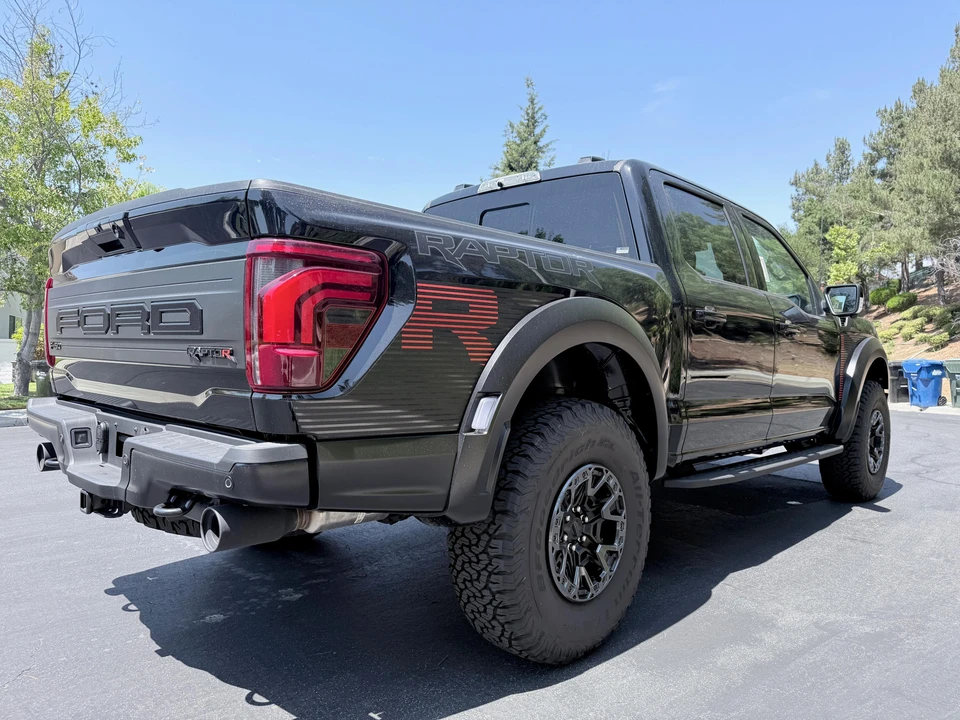 2024 Ford F-150 Raptor 14th Gen - Image 12 of 31