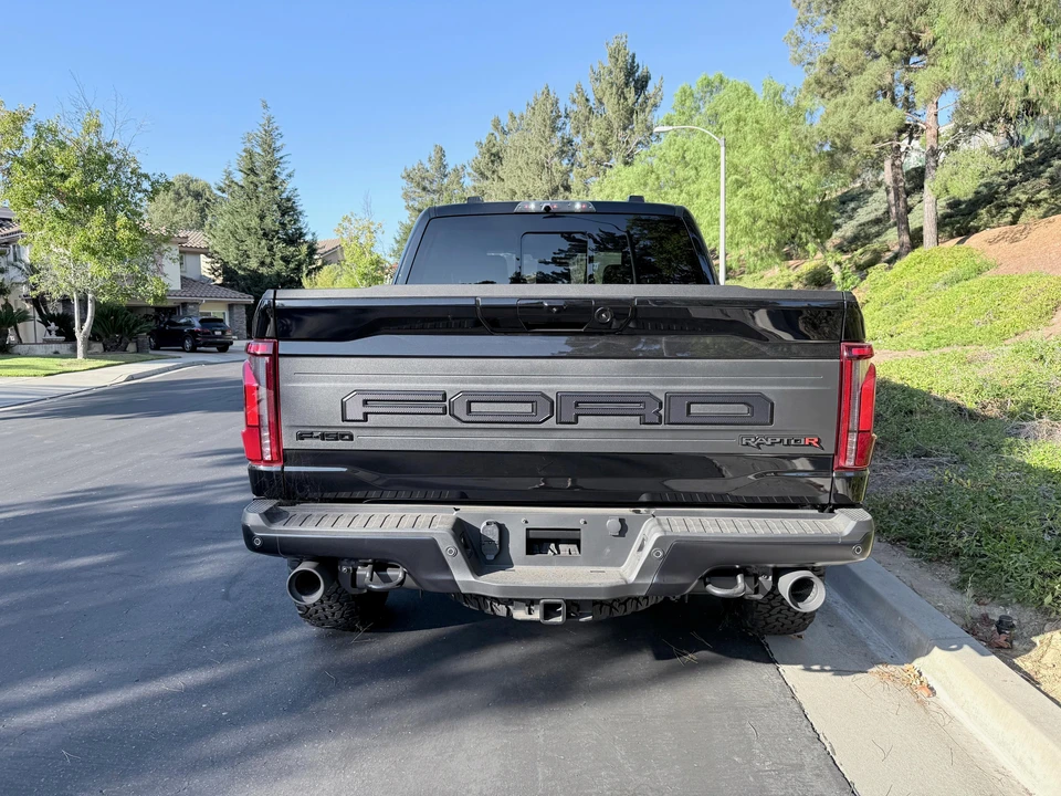 2024 Ford F-150 Raptor 14th Gen - Image 9 of 31