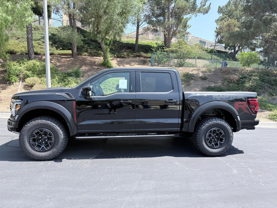 2024 Ford F-150 Raptor 14th Gen - Image 7 of 31