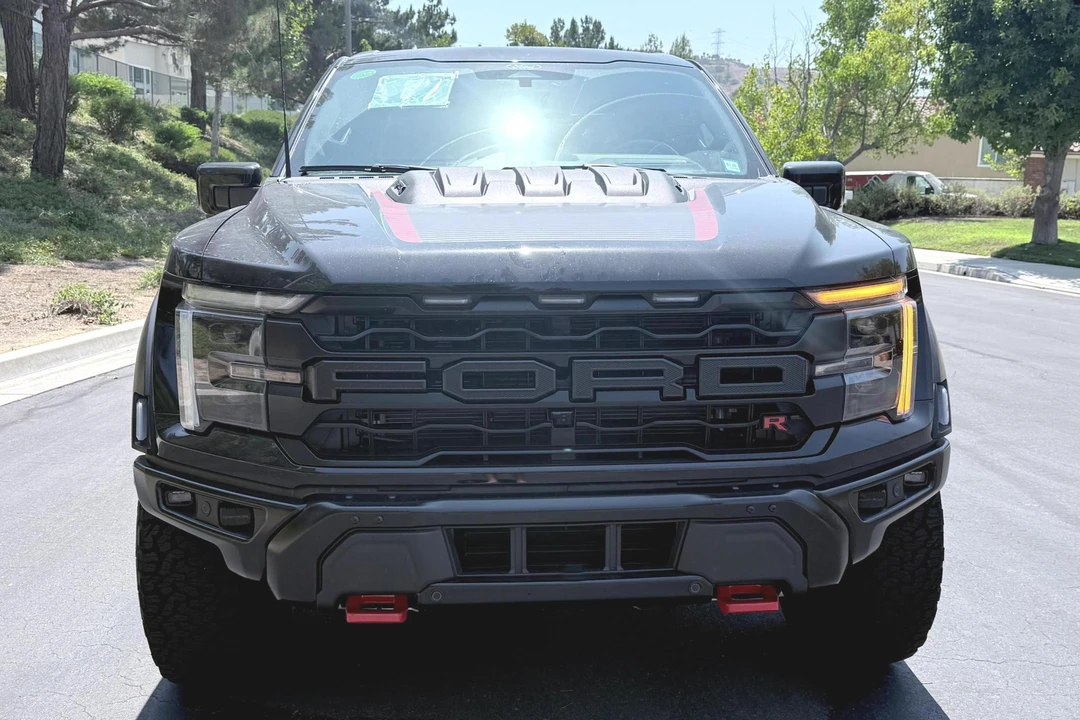 2024 Ford F-150 Raptor 14th Gen - Image 2 of 31