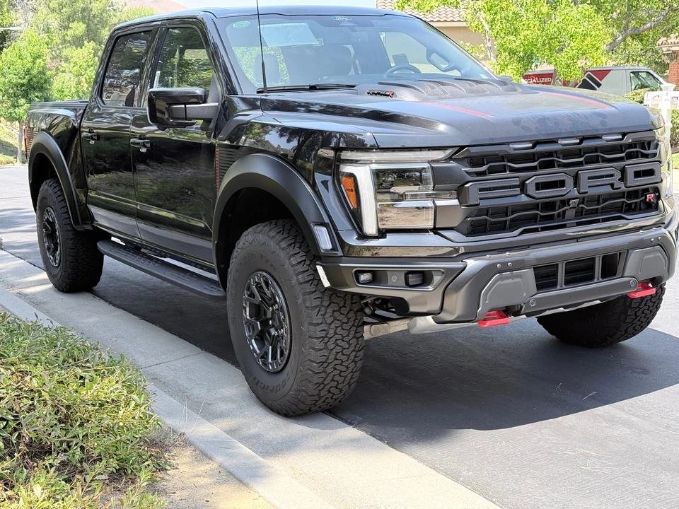 2024 Ford F-150 Raptor 14th Gen - Image 15 of 31