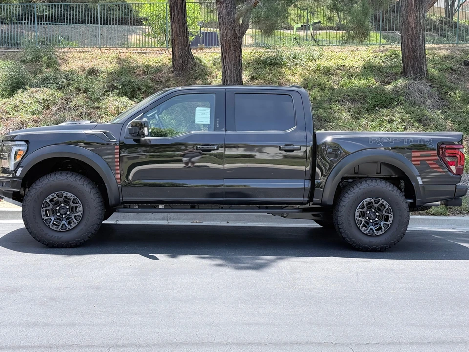 2024 Ford F-150 Raptor 14th Gen - Image 8 of 31