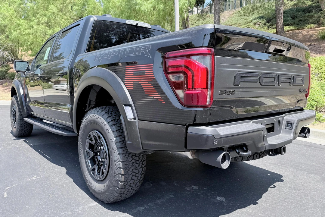 2024 Ford F-150 Raptor 14th Gen - Image 4 of 31