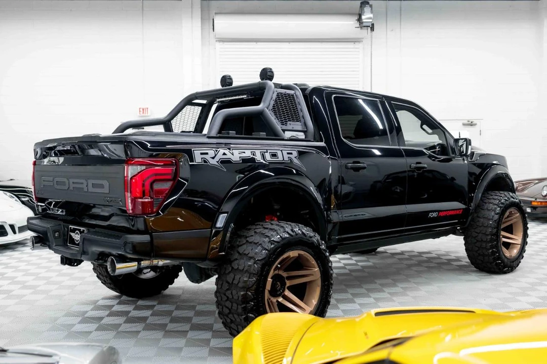 2024 Ford F-150 Raptor 14th Gen - Image 7 of 31