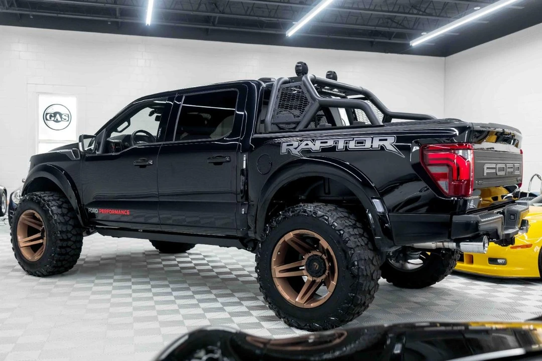 2024 Ford F-150 Raptor 14th Gen - Image 9 of 31
