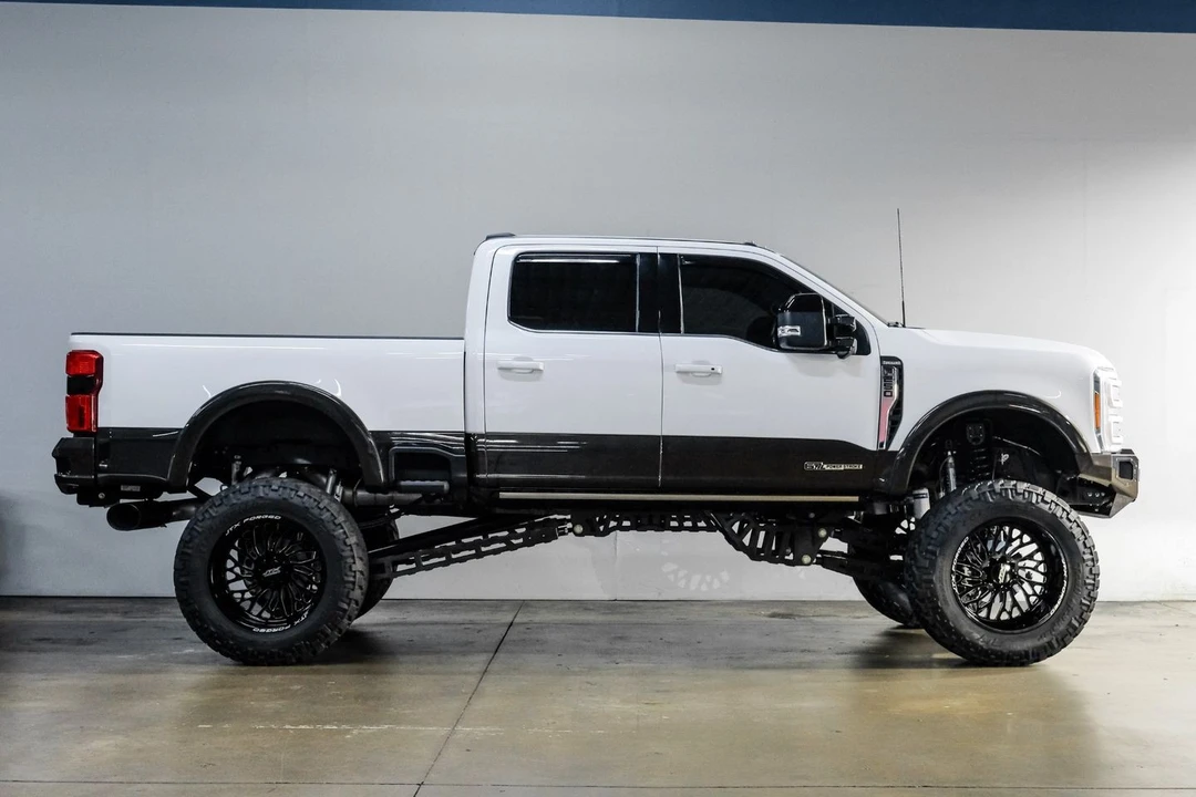 2024 Ford Super Duty 5th Gen - Image 11 of 21