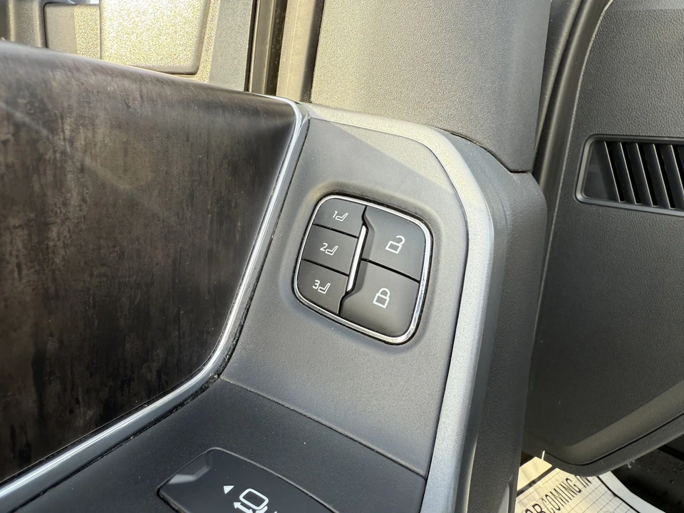2024 Ford Super Duty 5th Gen - Image 16 of 21