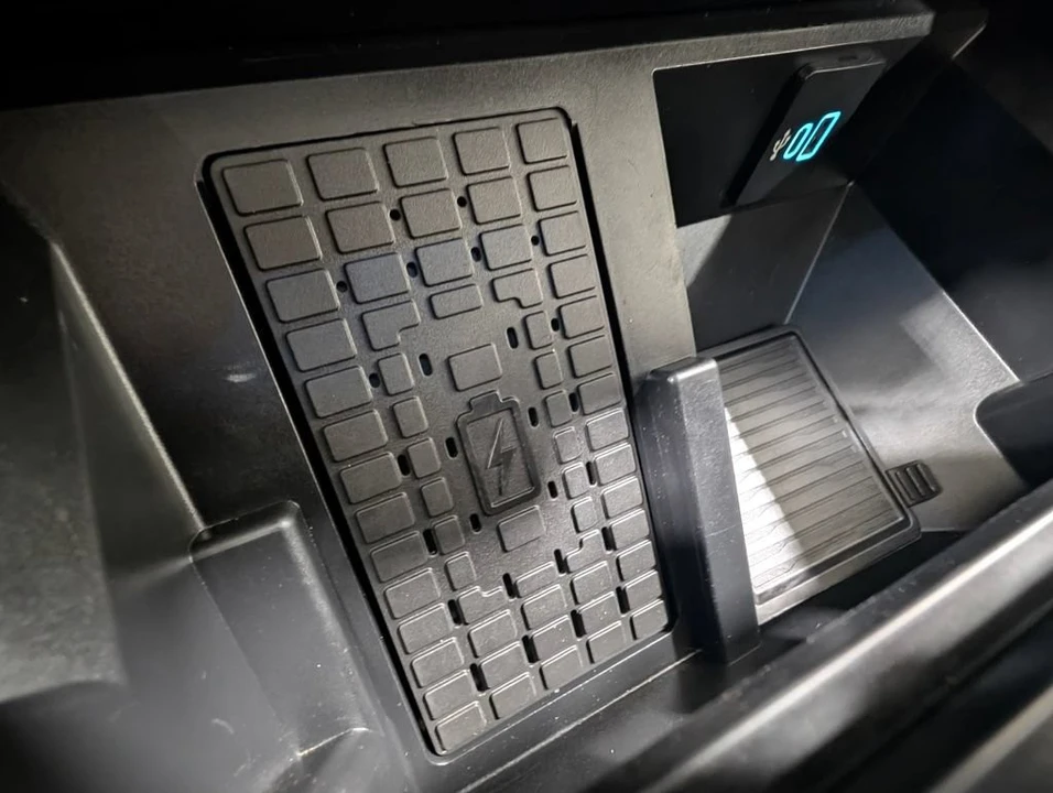2024 Ford Super Duty 5th Gen - Image 10 of 31