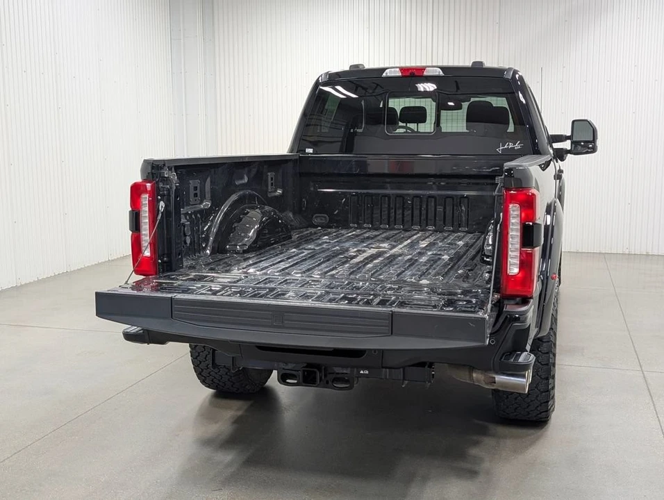 2024 Ford Super Duty 5th Gen - Image 27 of 31