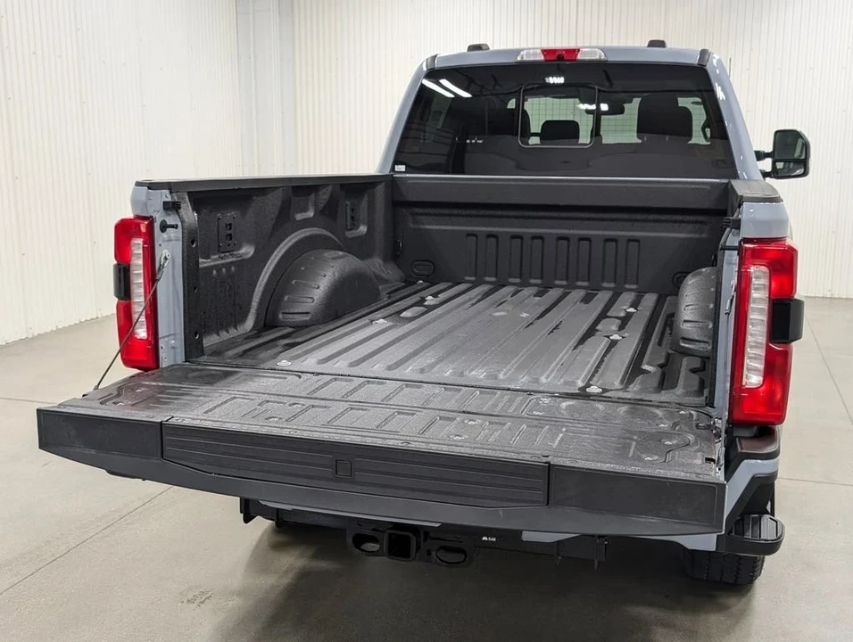 2024 Ford Super Duty 5th Gen - Image 8 of 11