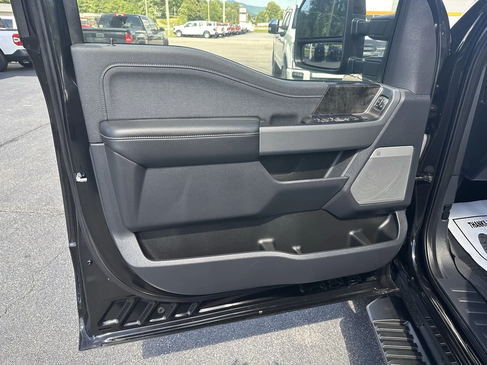 2024 Ford Super Duty 5th Gen - Image 9 of 21