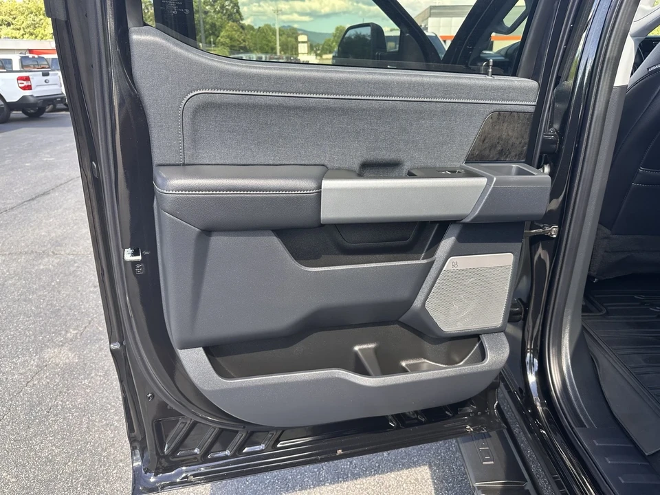 2024 Ford Super Duty 5th Gen - Image 11 of 21