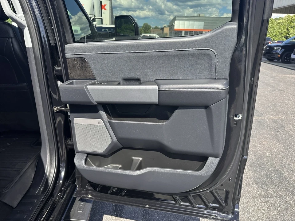 2024 Ford Super Duty 5th Gen - Image 15 of 21