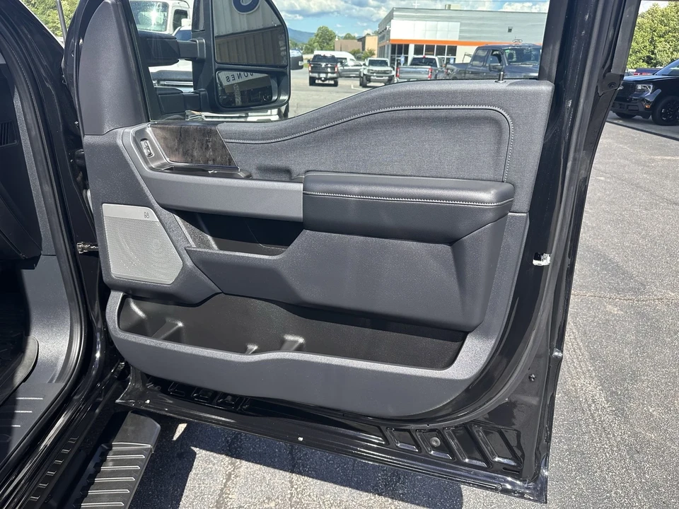2024 Ford Super Duty 5th Gen - Image 13 of 21