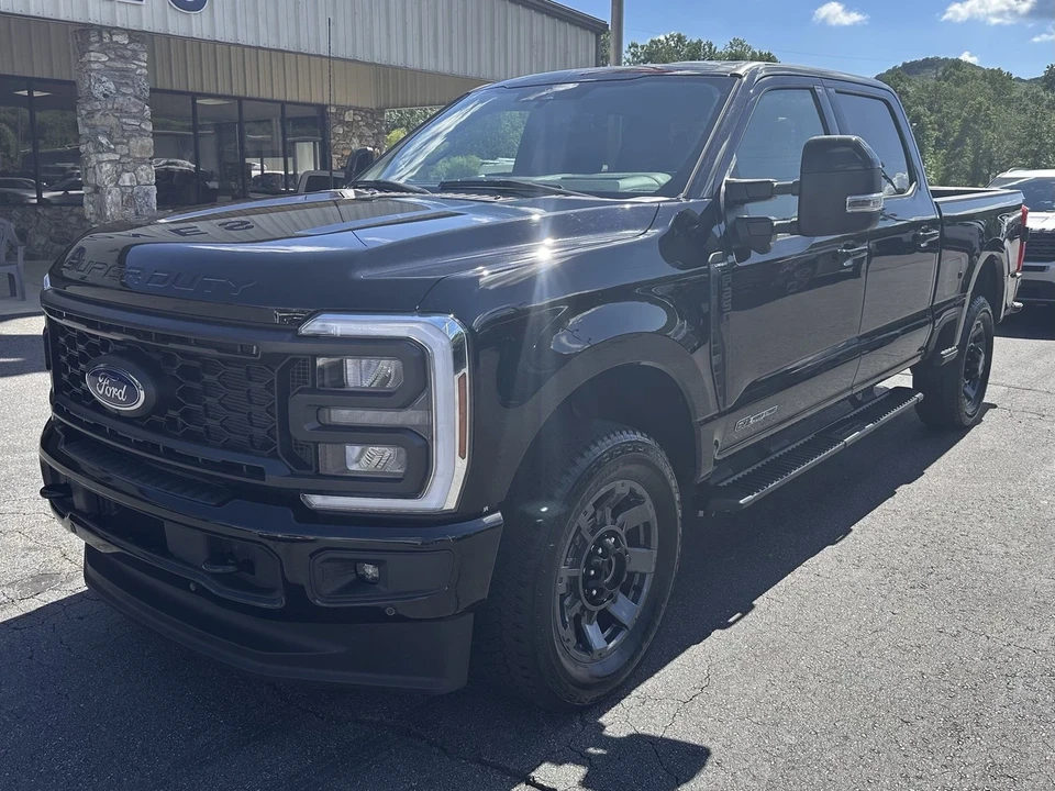 2024 Ford Super Duty 5th Gen - Image 2 of 21