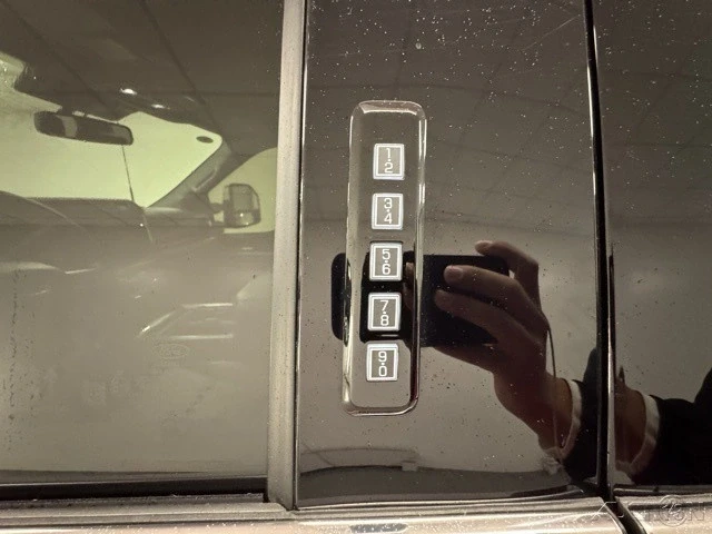 2024 Ford Super Duty 5th Gen - Image 11 of 17