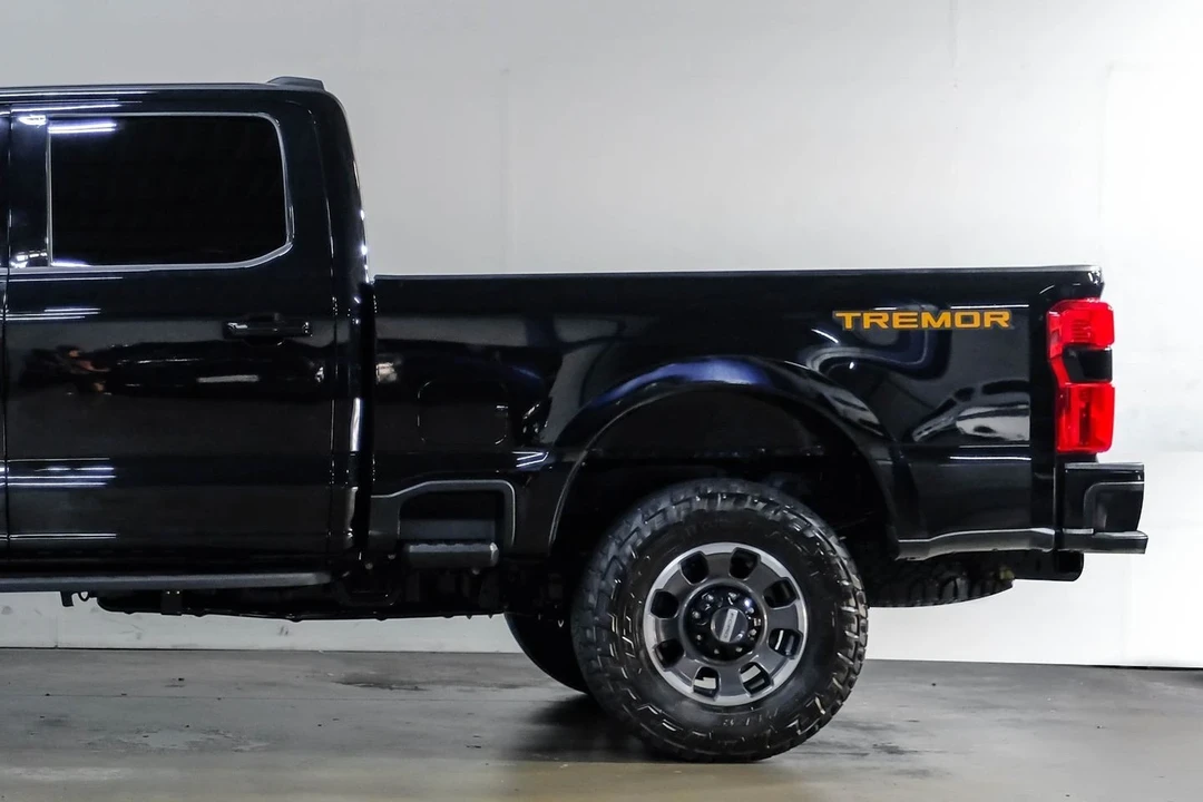 2024 Ford Super Duty 5th Gen - Image 19 of 21