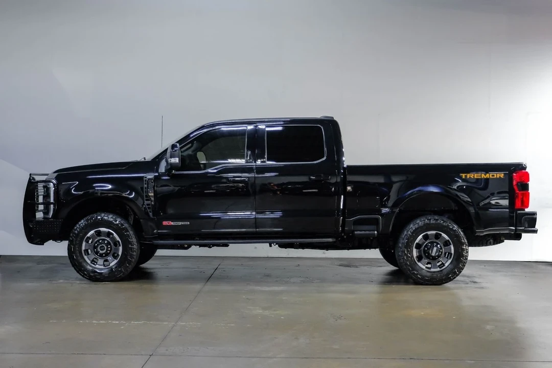 2024 Ford Super Duty 5th Gen - Image 17 of 21