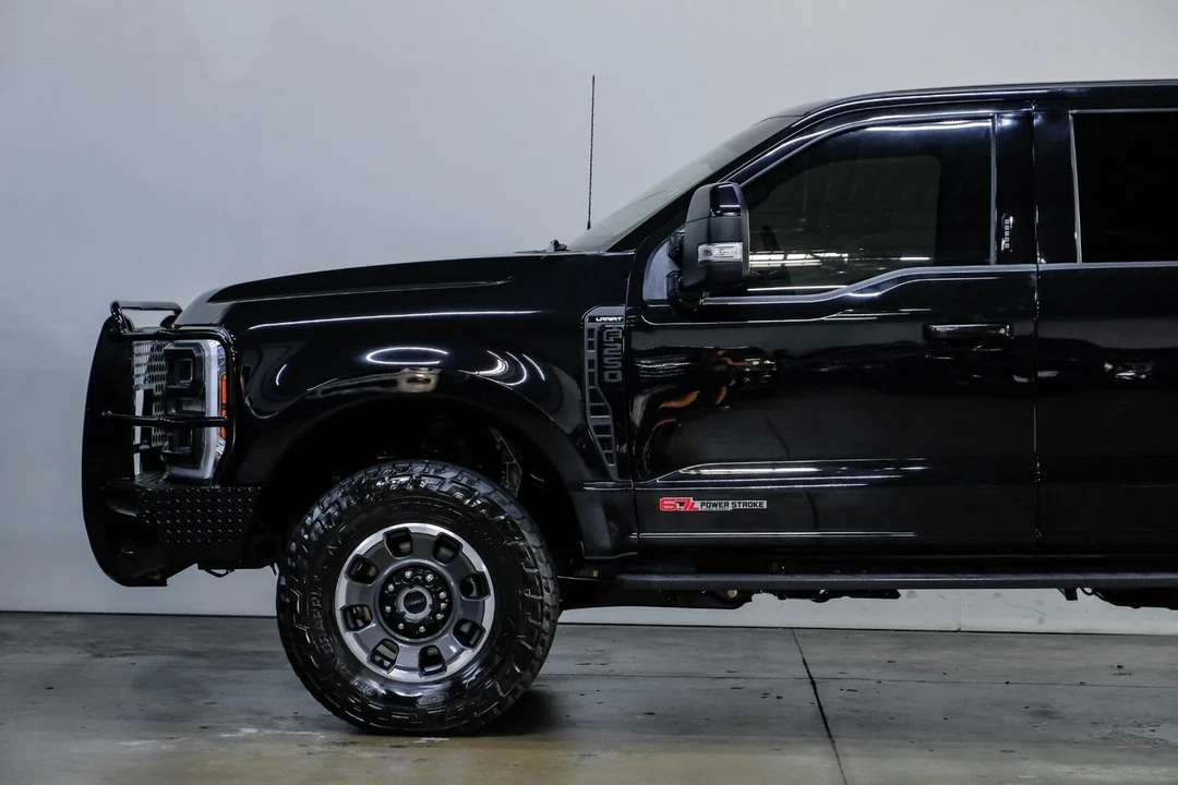 2024 Ford Super Duty 5th Gen - Image 18 of 21