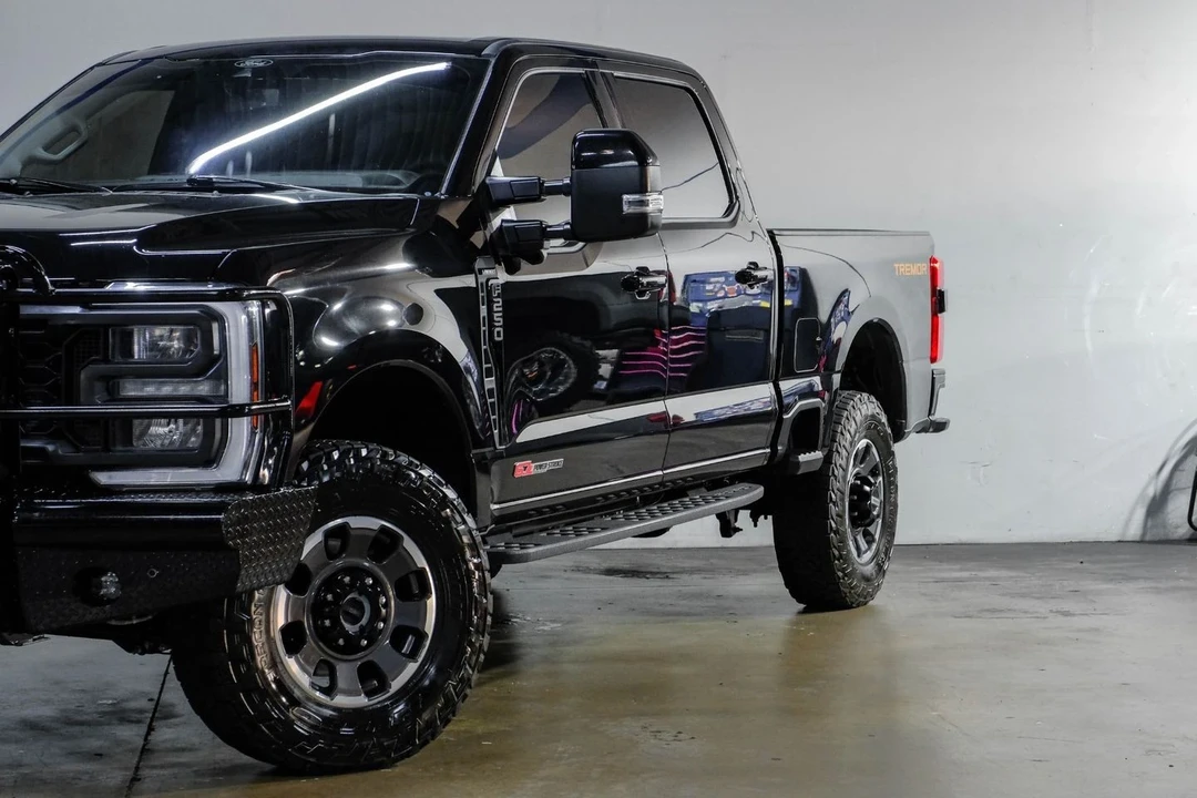 2024 Ford Super Duty 5th Gen - Image 10 of 12