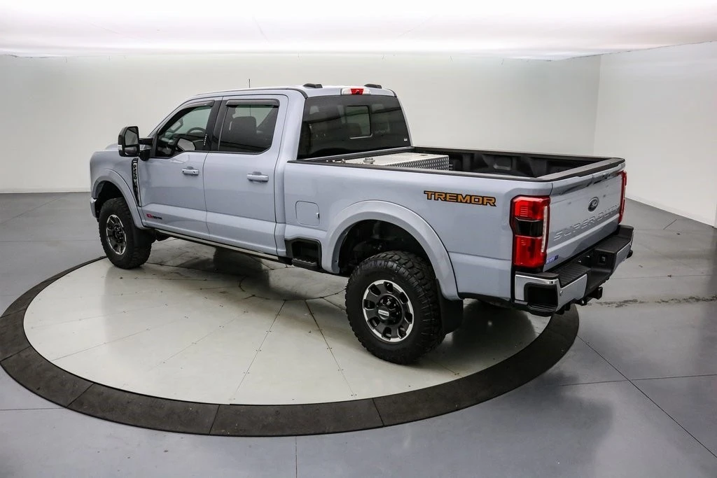 2024 Ford Super Duty 5th Gen - Image 11 of 21