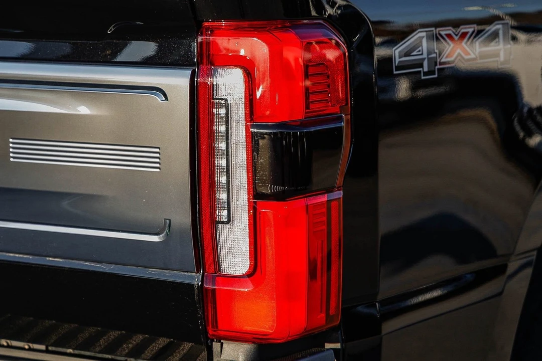 2024 Ford Super Duty 5th Gen - Image 8 of 12