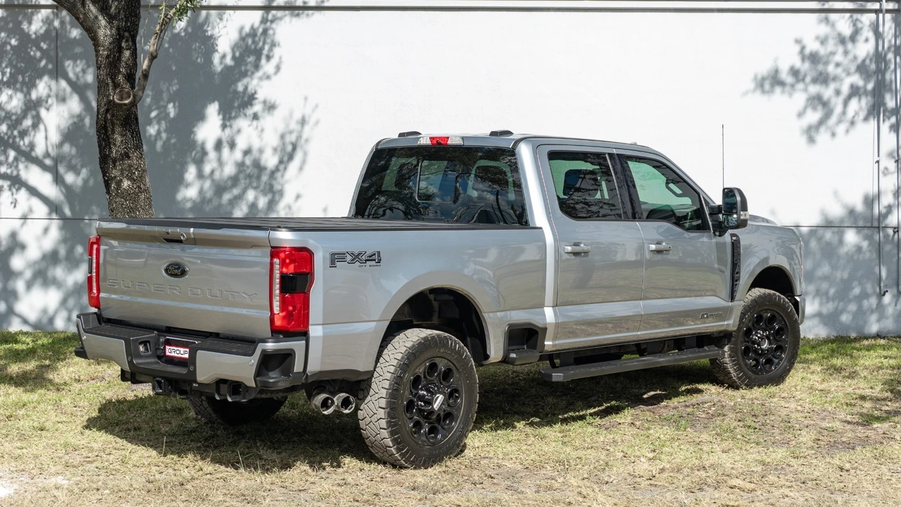 2024 Ford Super Duty 5th Gen - Image 14 of 21