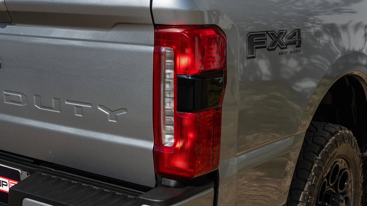 2024 Ford Super Duty 5th Gen - Image 17 of 21