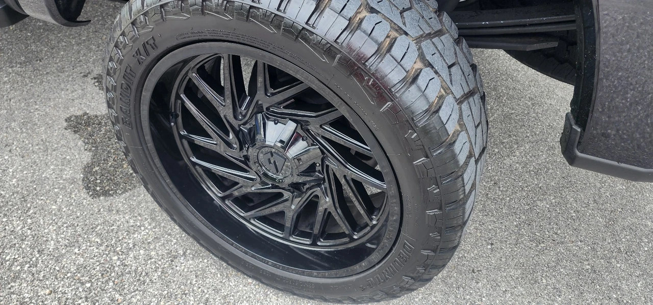 2024 Ford Super Duty 5th Gen - Image 17 of 21